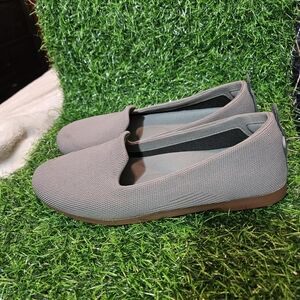 Vessi Women's Flats size 6m